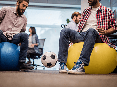 spil-dig-selv-og-kollegerne-gode-4x3